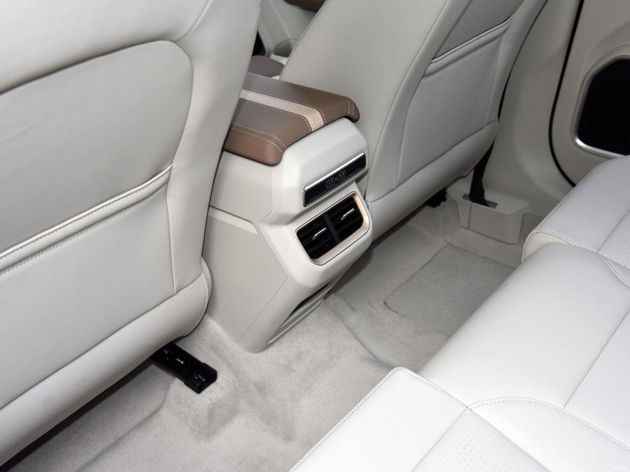 Детали интерьера Geely Icon (SX12) 2019 года  (фото 27 из 78)
